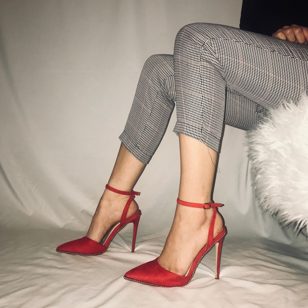 RED STILETTO HEELS 👠